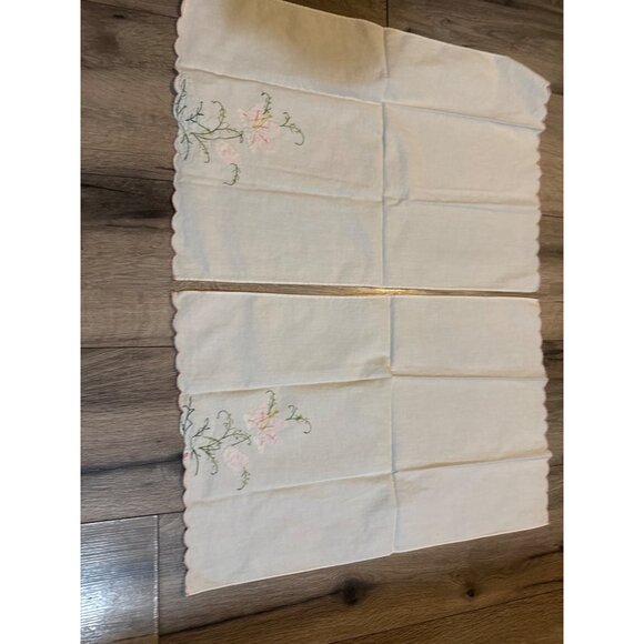 Vintage Hand-Embroidered Floral Table Runners Set Of 2 With Scalloped Edges 19" - Picture 5 of 6